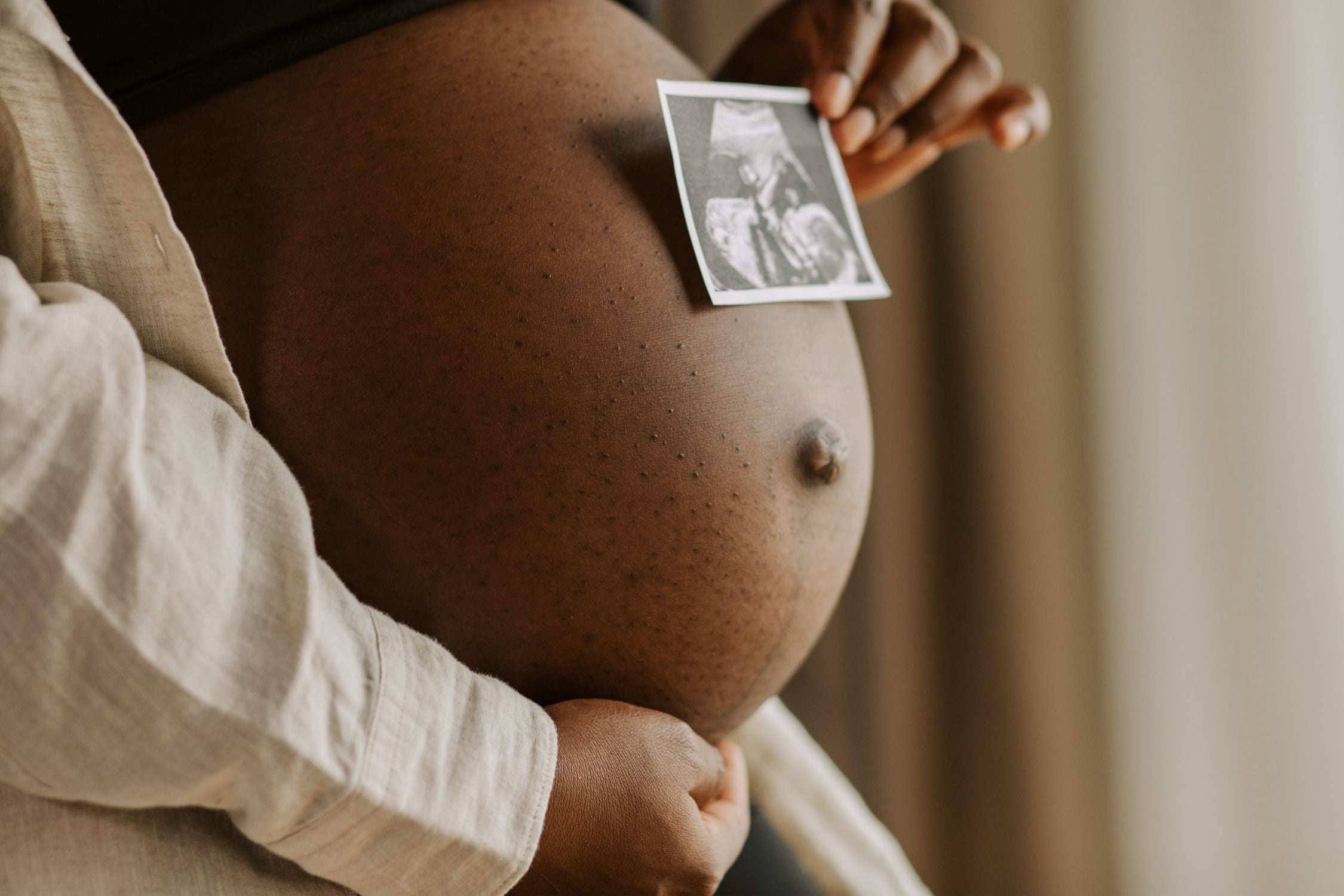 Do I Really Need a Pregnancy Pillow? What Expecting Mums Should Know