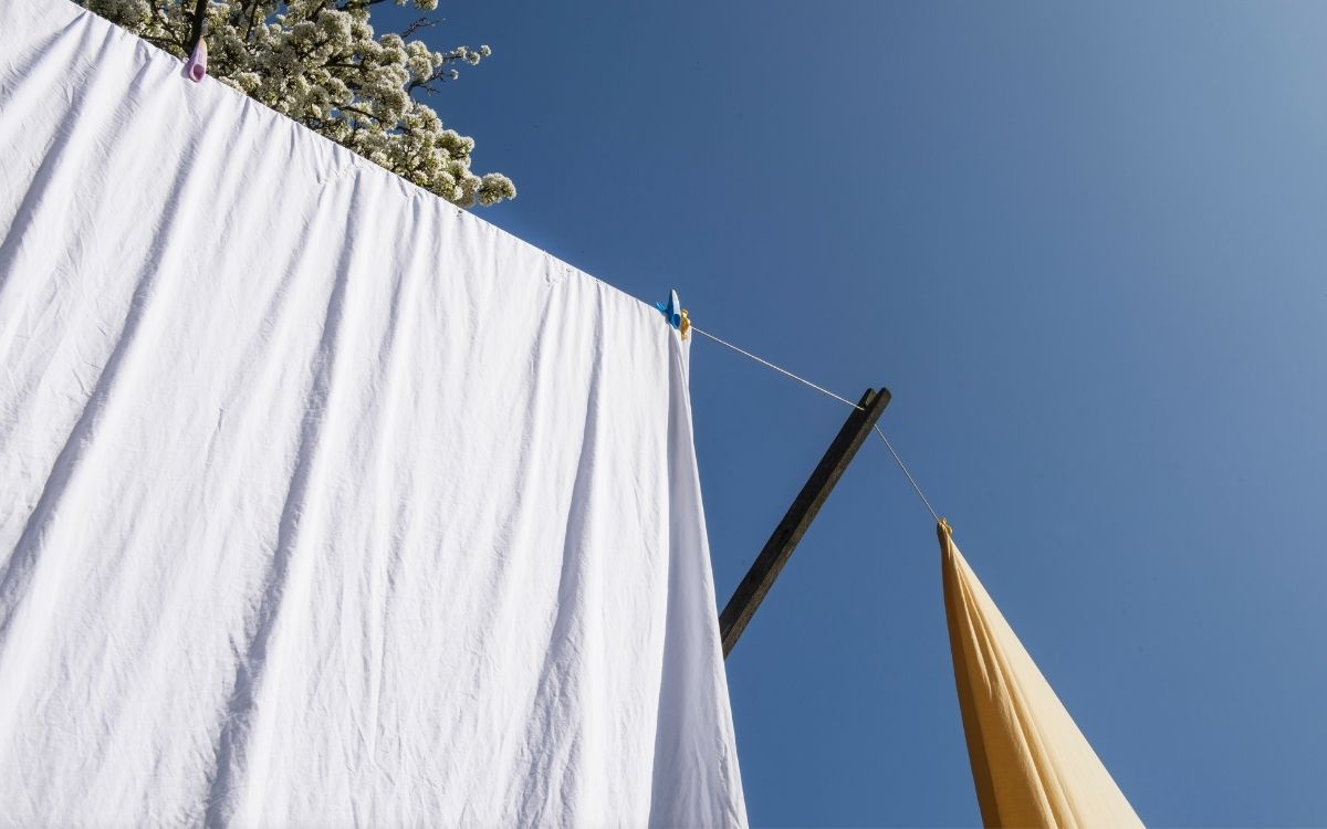 4 Steps To Care For Your Pregnancy Pillow