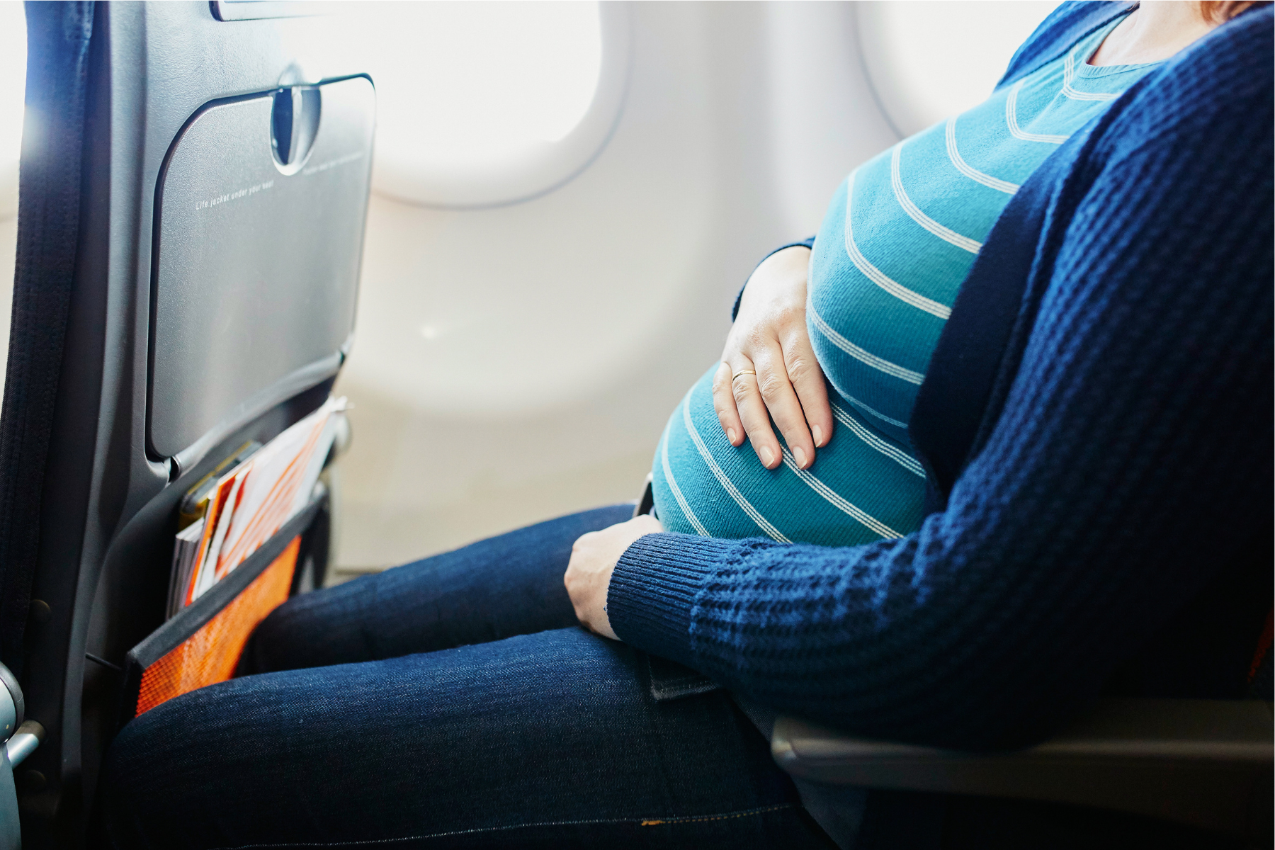 Smart Travel Tips for Using the Belly Bliss Pregnancy Pillow on Holiday